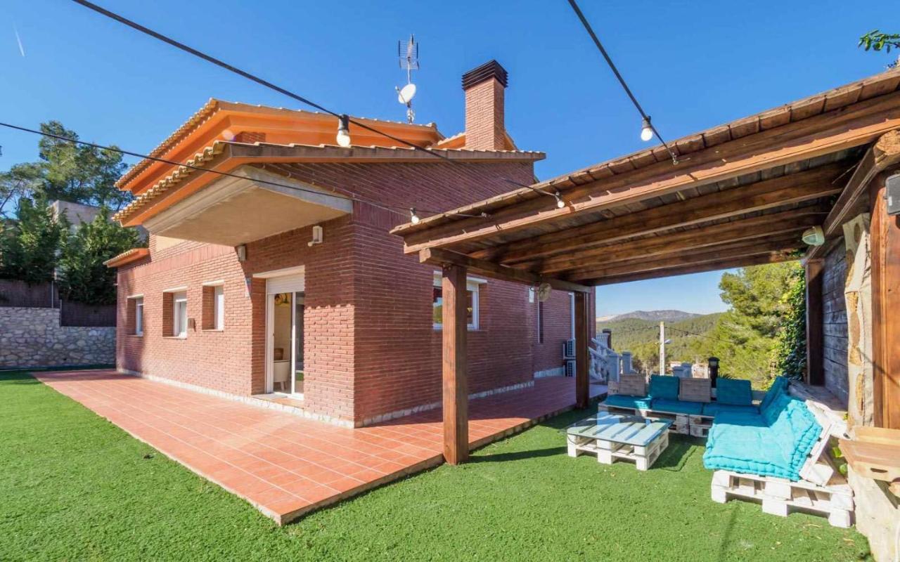 Mas Mestre Con Una Capacidad De 6 A 8 Huespedes Cerca De Sitges Olivella Luaran gambar