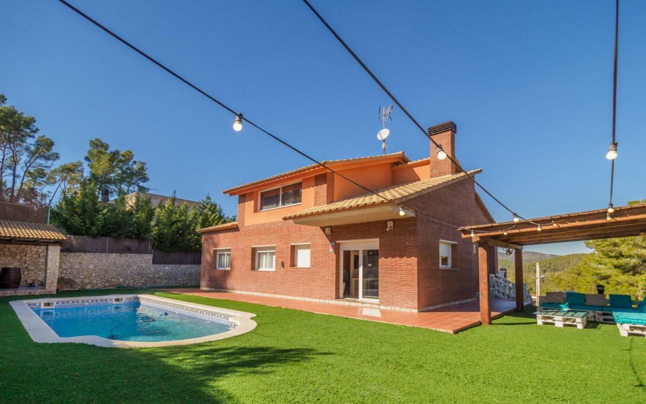 Mas Mestre Con Una Capacidad De 6 A 8 Huespedes Cerca De Sitges Olivella Luaran gambar